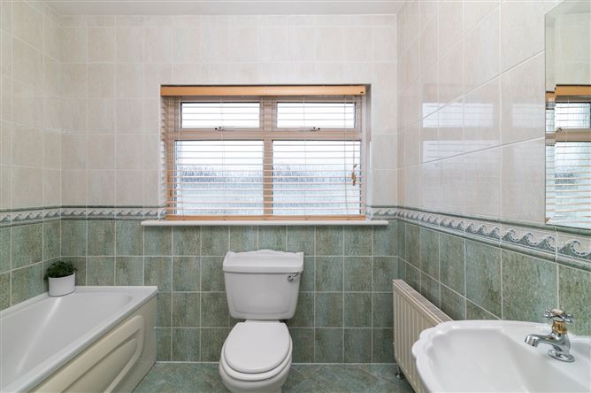 24 Lynally Grove, Mucklagh, Tullamore, Co. Offaly