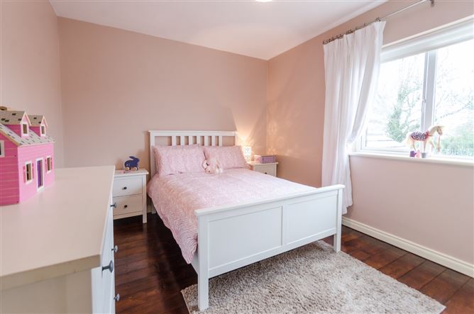 6 Quignalecka, Sligo Rd, Ballina, Co. Mayo.