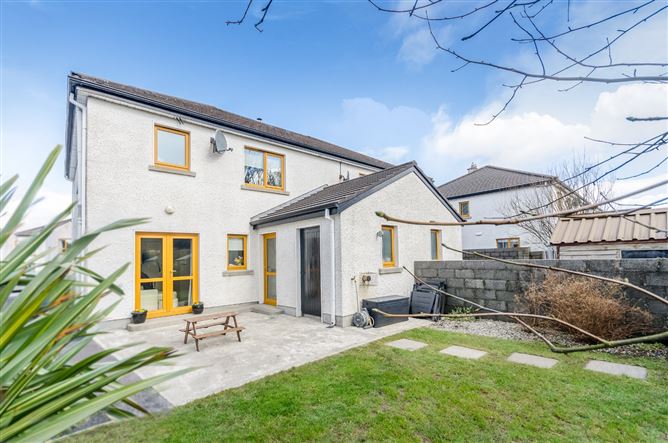 6 Quignalecka, Sligo Rd, Ballina, Co. Mayo.