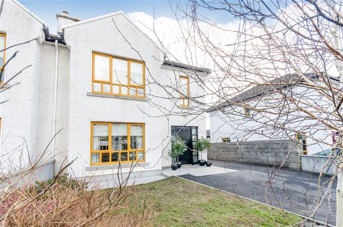 6 Quignalecka, Sligo Rd, Ballina, Co. Mayo.