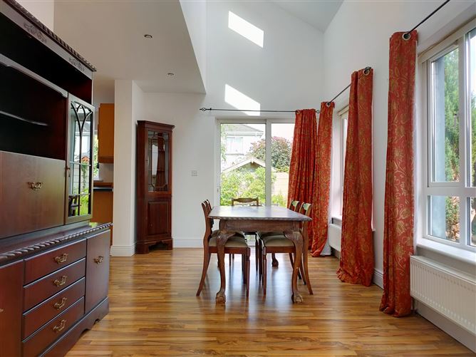 11 The Cloisters, Castlebridge, Wexford
