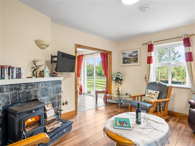 Lough Mask Fishing Cottage,F31NH98, Ballinrobe, Mayo