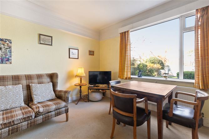 https://photos-a.propertyimages.ie/media/0/9/0/4912090/50e9bc26-404a-427c-8893-8822447c329e_l.jpg