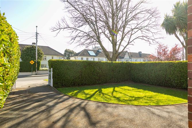https://photos-a.propertyimages.ie/media/0/9/0/4912090/50e9bc26-404a-427c-8893-8822447c329e_l.jpg