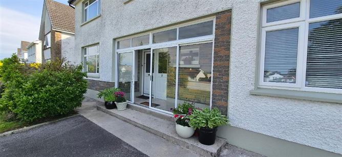 8 Shannon Lodge, Carrick-On-Shannon, Leitrim