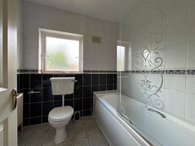 Photo 6 of 11 — 32 Ard Aoibhinn, Cashel Road, Clonmel, Tipperary
