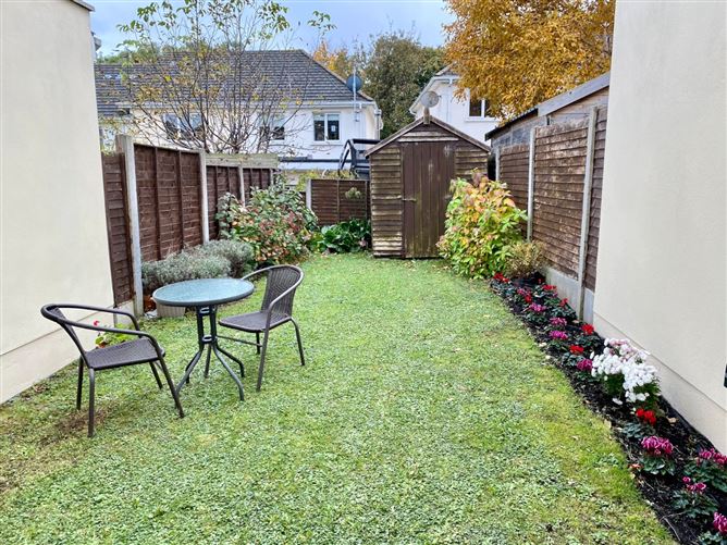 20 Cruagh Close, Stepaside, Dublin 18