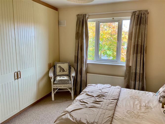 20 Cruagh Close, Stepaside, Dublin 18