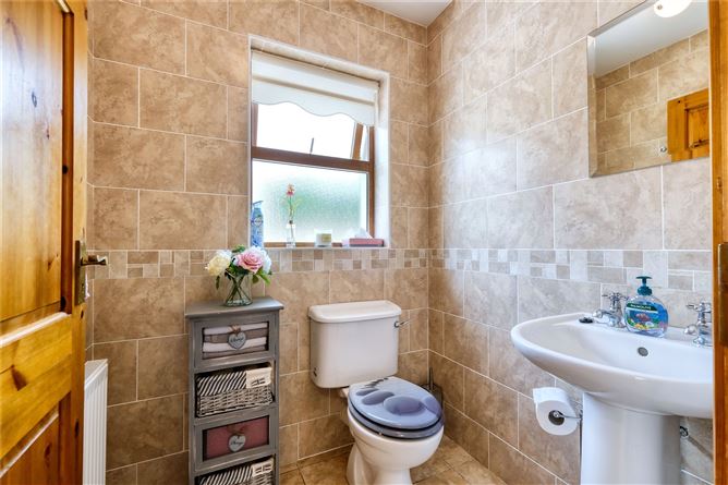 9 Railway Court, Newtownforbes, Co. Longford