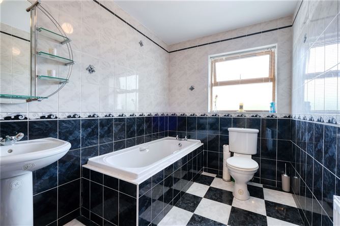 9 Railway Court, Newtownforbes, Co. Longford