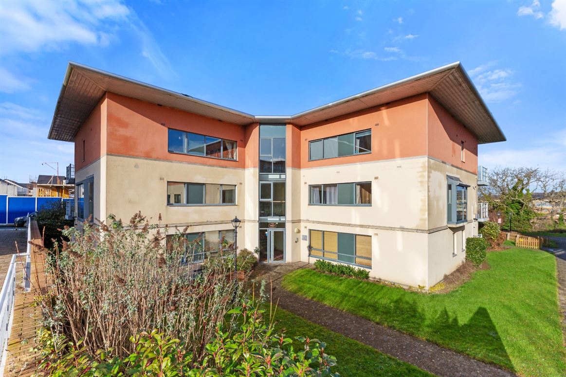 86 West Courtyard, Tullyvale, Cabinteely, Dublin 18