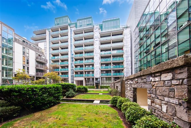 Photo 24 of 26 — Apt 31, Saunders House, Spencer Dock, IFSC, Dublin 1