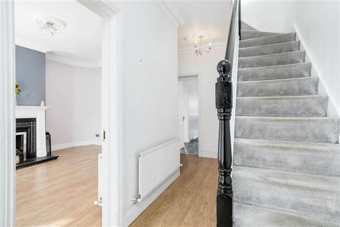 10 Ellensborough Park, Kiltipper, Dublin 24