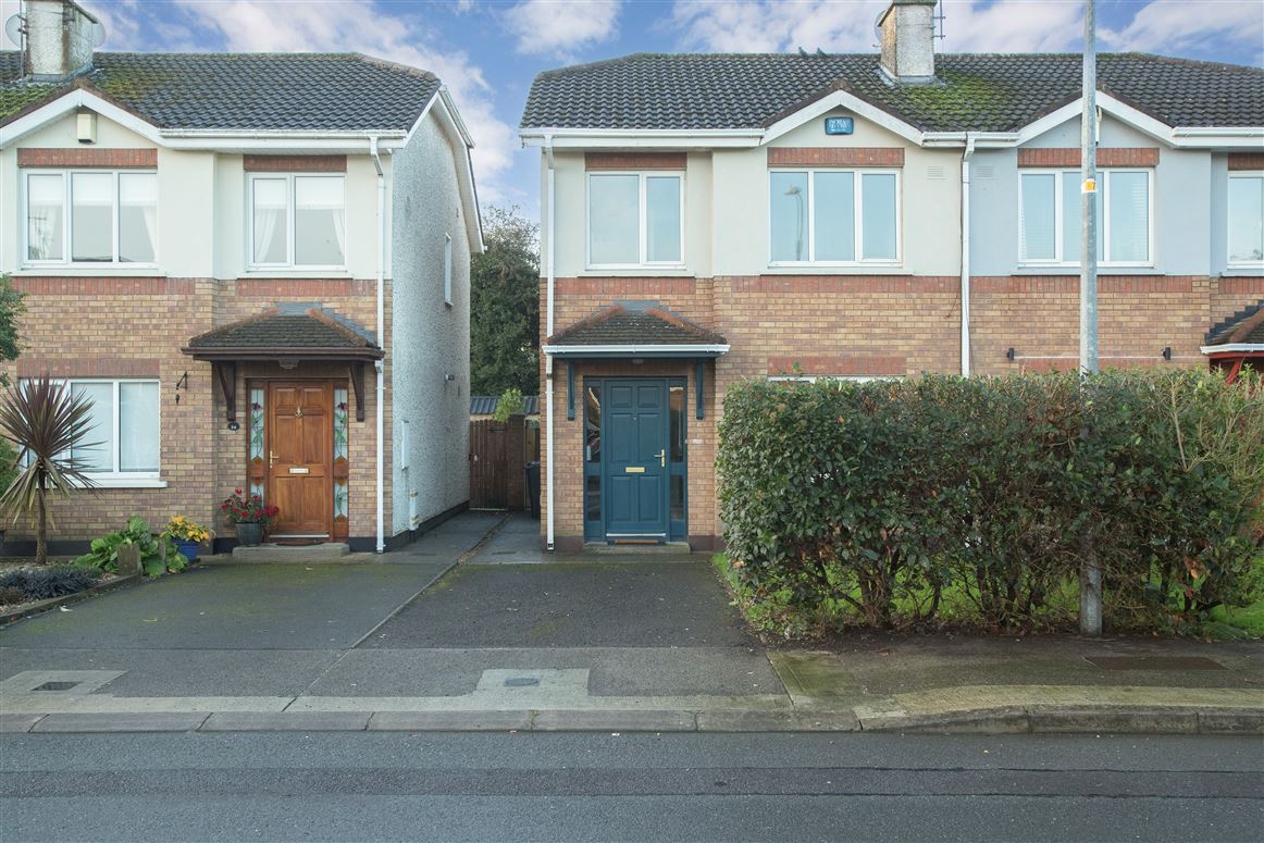 The Green, Lennonstown Manor, Red Barns Road, Dundalk, Louth SHERRY