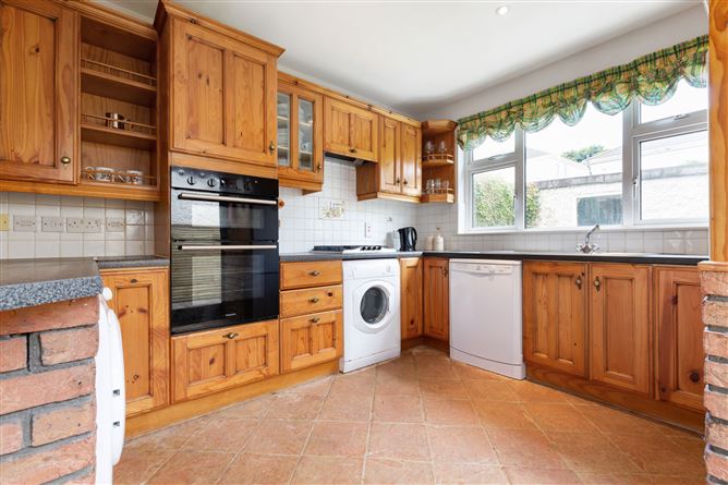 10 Kingston Heights, Ballinteer, Dublin 16