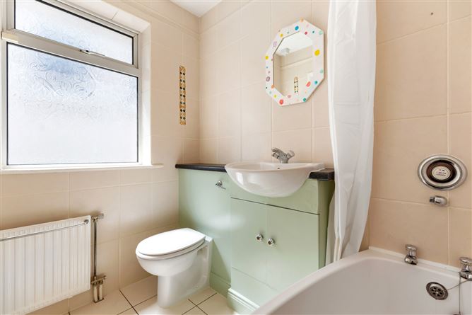 10 Kingston Heights, Ballinteer, Dublin 16