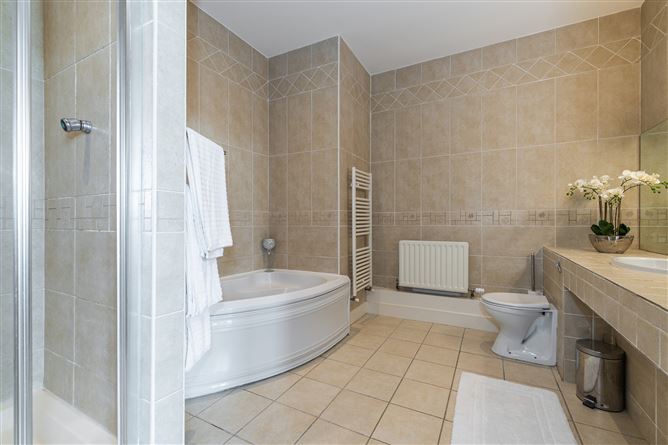 21 East Courtyard, Cabinteely, Dublin 18
