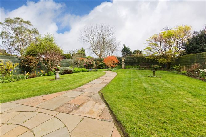 5 Avondale Crescent, Killiney, Co. Dublin