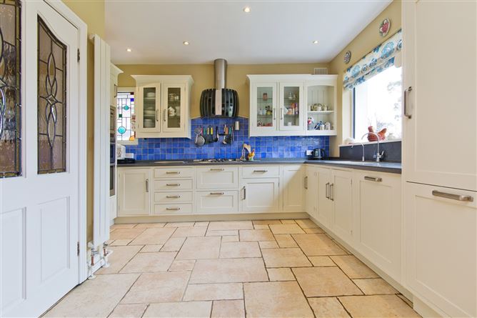 5 Avondale Crescent, Killiney, Co. Dublin