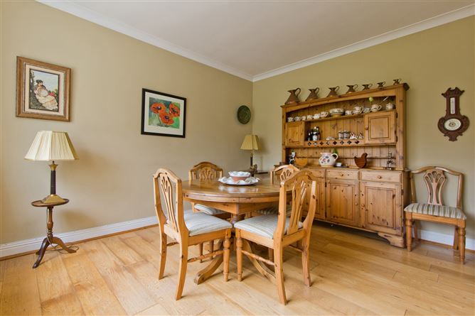 5 Avondale Crescent, Killiney, Co. Dublin