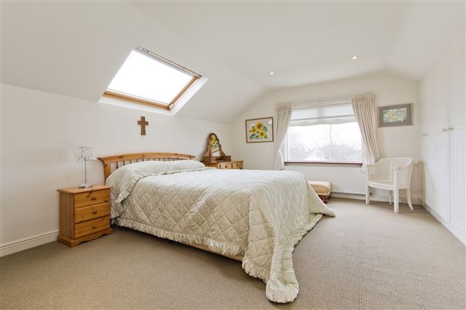 5 Avondale Crescent, Killiney, Co. Dublin