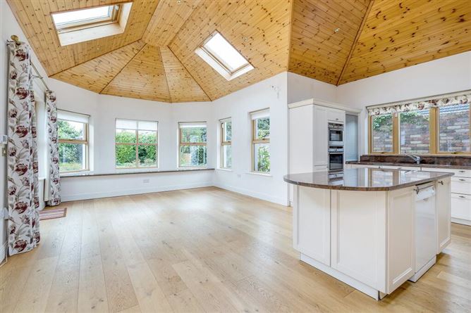 21 Chalet Gardens, Lucan, Dublin