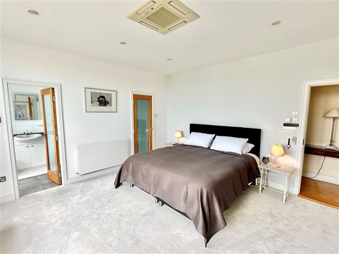 12 Swift Hall, Carrickmines Wood, Carrickmines, Dublin 18
