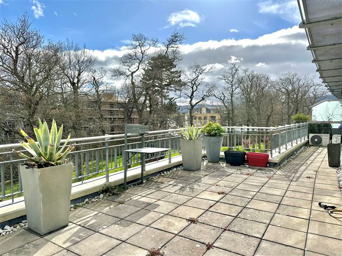 12 Swift Hall, Carrickmines Wood, Carrickmines, Dublin 18