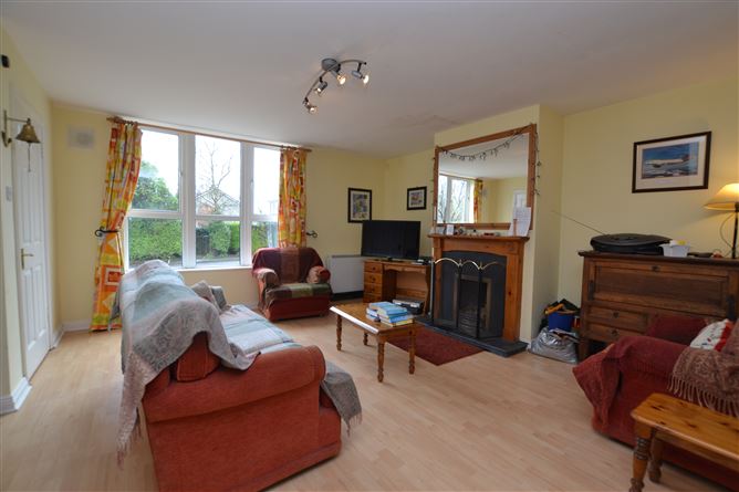 37 Glen Richards Cove, Poulshone, Gorey, Wexford