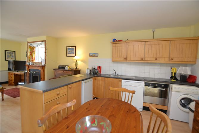37 Glen Richards Cove, Poulshone, Gorey, Wexford