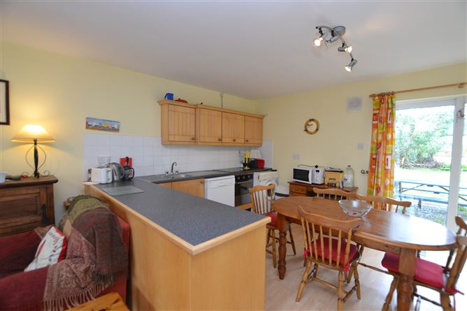 37 Glen Richards Cove, Poulshone, Gorey, Wexford