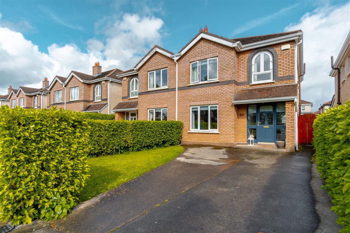 19 Charnwood Heath, Clonsilla, Dublin 15 Leonard Wilson Keenan