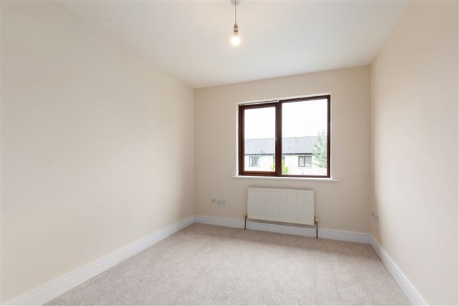 5 Castlegate Close, Lucan,   Dublin