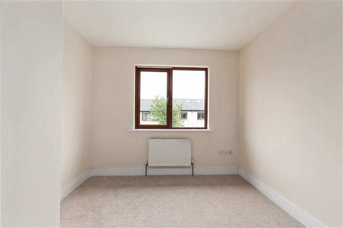 5 Castlegate Close, Lucan,   Dublin
