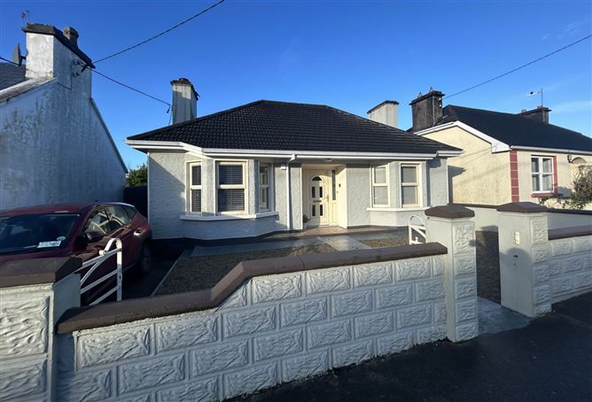 Circular Road, Ennistymon, County Clare