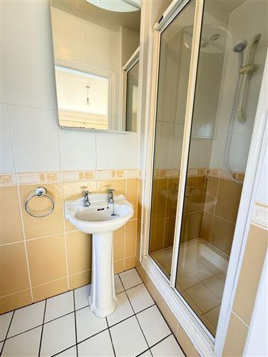 Photo 13 of 20 — 91 Clonlea, Mount Oval Village, Rochestown, Cork