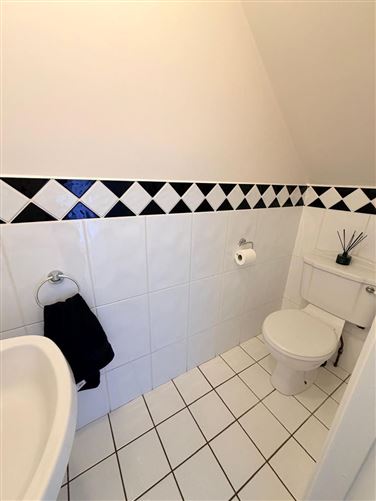 Photo 8 of 20 — 91 Clonlea, Mount Oval Village, Rochestown, Cork