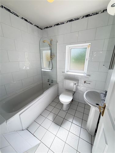 Photo 17 of 20 — 91 Clonlea, Mount Oval Village, Rochestown, Cork