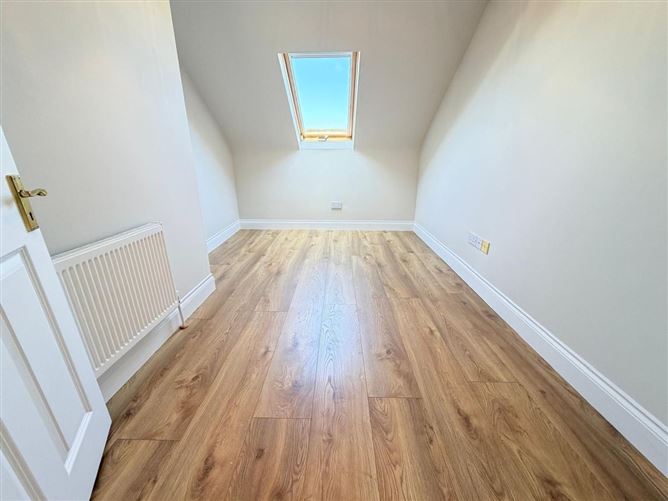 Photo 16 of 20 — 91 Clonlea, Mount Oval Village, Rochestown, Cork
