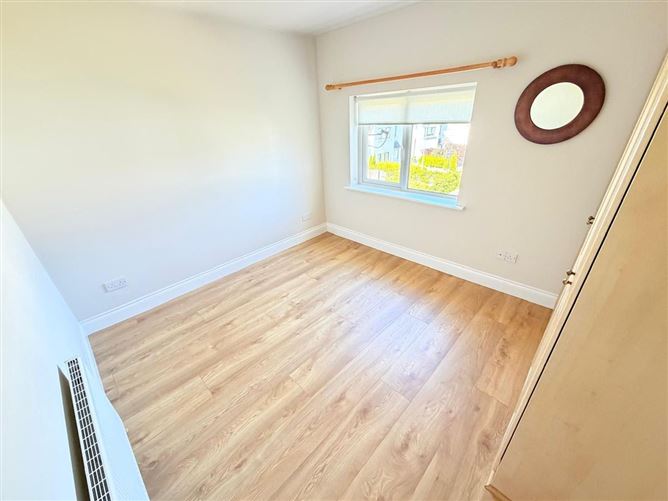 Photo 15 of 20 — 91 Clonlea, Mount Oval Village, Rochestown, Cork