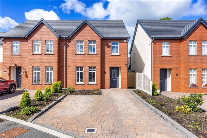18 The Grove, Baker Hall, Navan, Co. Meath