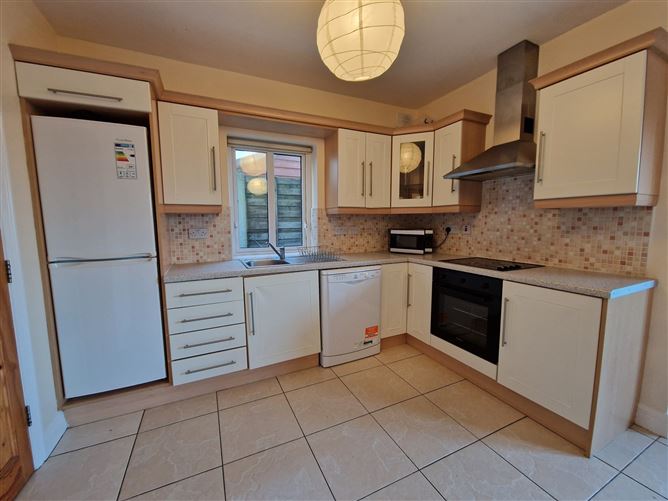 8 Kilbeagh Village, Charlestown, Co. Mayo