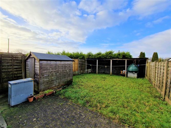 8 Kilbeagh Village, Charlestown, Co. Mayo