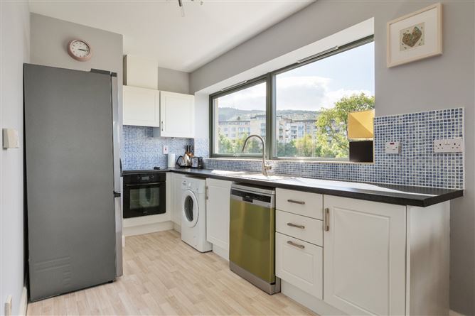 74 Belarmine Plaza, Stepaside, Dublin 18