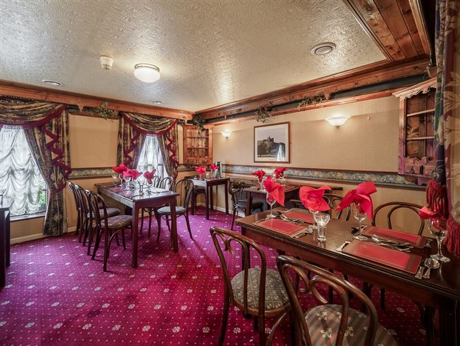Sean Tierneys Bar & Restaurant, 13 Connell Street, Clonmel, Co. Tipperary