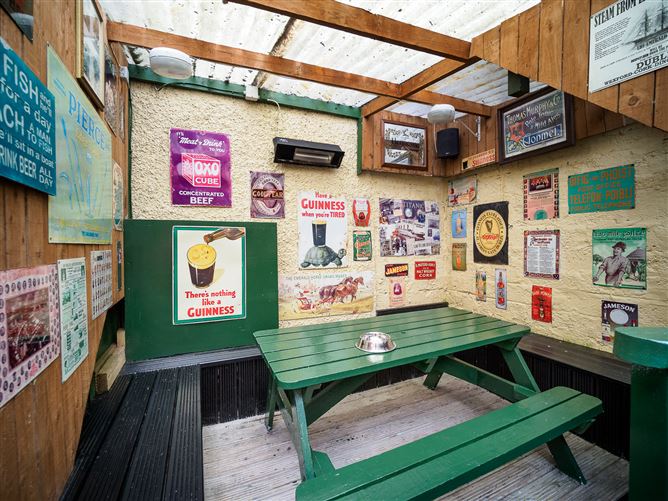 Sean Tierneys Bar & Restaurant, 13 Connell Street, Clonmel, Co. Tipperary