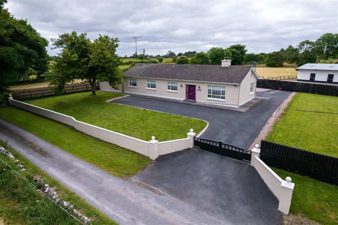 Main image for Curnalee,Curraghboy,Athlone,Co. Roscommon,N37 XE06
