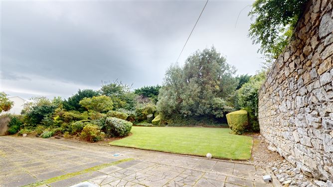 18 Alma Court, Alma Road, Monkstown, Co. Dublin