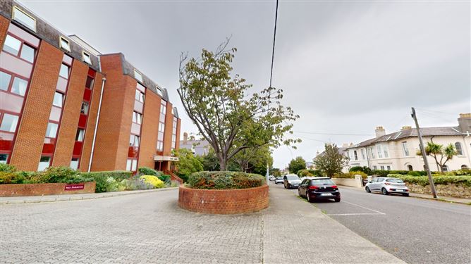 18 Alma Court, Alma Road, Monkstown, Co. Dublin