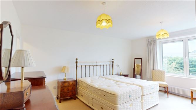 18 Alma Court, Alma Road, Monkstown, Co. Dublin